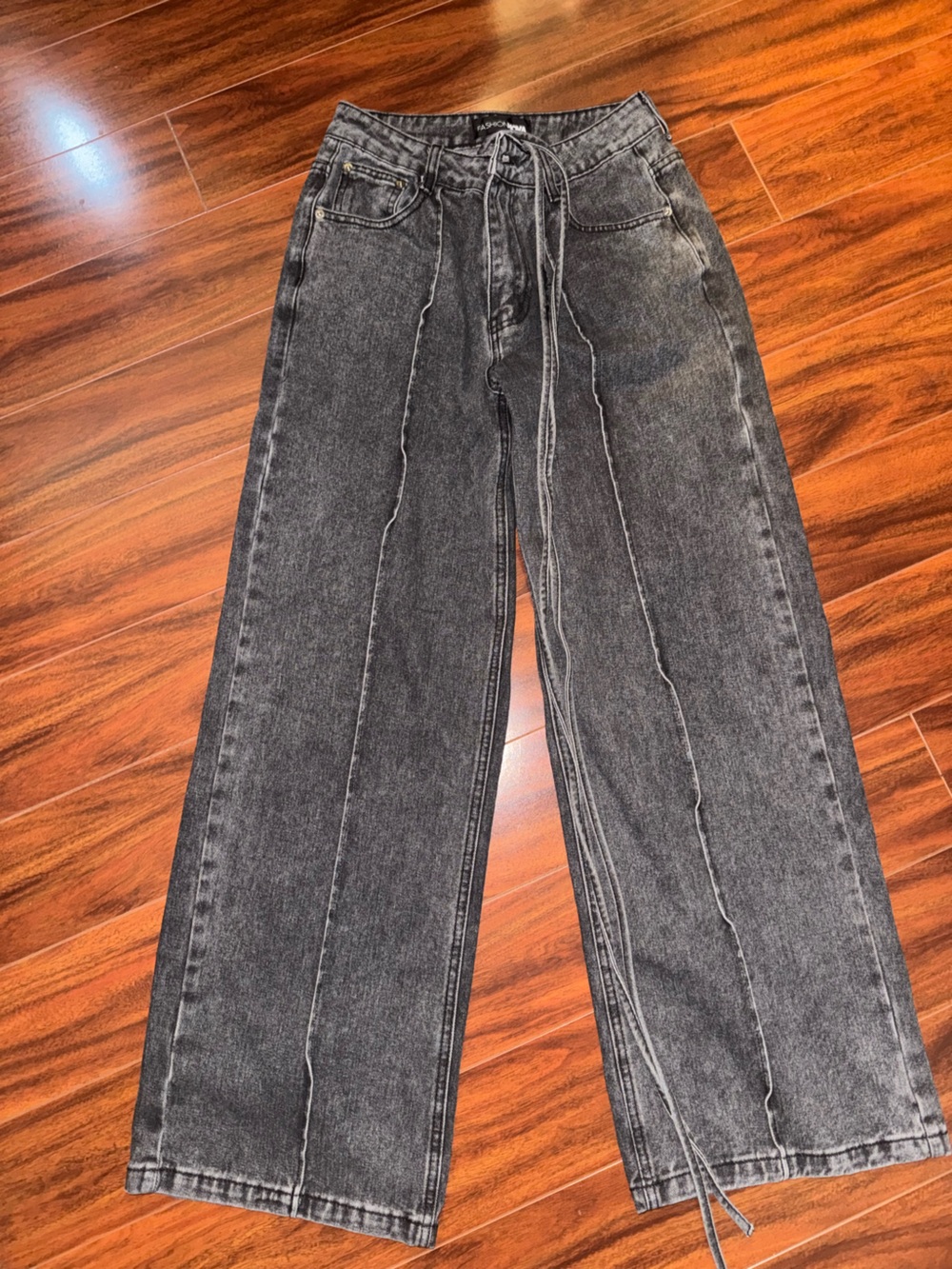 Women's Wide-Leg Black Washed Jeans